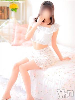りおな(24) 身長160cm、スリーサイズB87(D).W58.H86。甲府デリヘル 山梨奥さま食堂(ヤマナシオクサマショクドウ)在籍。