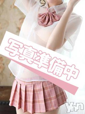 てぃあら(18) 身長153cm、スリーサイズB85(C).W57.H84。甲府デリヘル LOVE CLOVER(ラブクローバー)在籍。