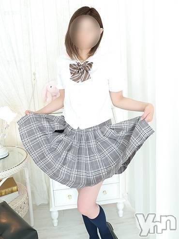 甲府デリヘル(ラブクローバー)の2022年5月12日お店速報「エロカワ美人モデル系「みなちゃん（22）」入店」