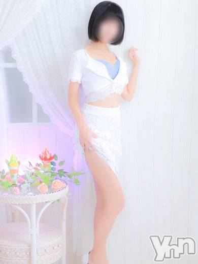 甲府デリヘル(ラブクローバー)の2023年11月1日お店速報「Hなセクシー秘書系「みかさちゃん（22）」入店」