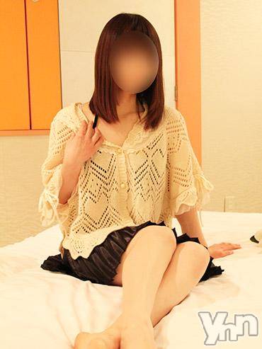 甲府デリヘル(ヤマナシオクサマショクドウ)の2017年4月30日お店速報「4/27　小柄でスレンダー！キレカワルックスの奥さま」