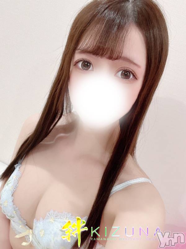 甲府デリヘル(ヤマナシデリヘル　キズナ　コウフテン)の2023年11月20日お店速報「Hな美乳スレンダー美女!!」