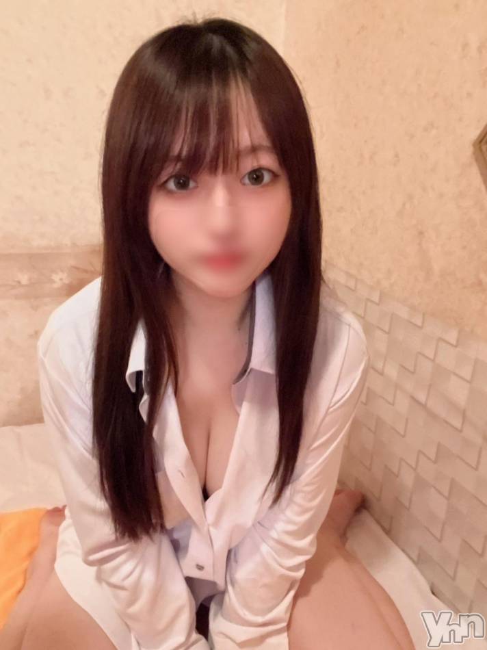 石和ソープ(イサワクリスタル)の2024年10月29日お店速報「いろんなアプローチで貴方を誘惑（しおん）さんのご紹介です🌟」