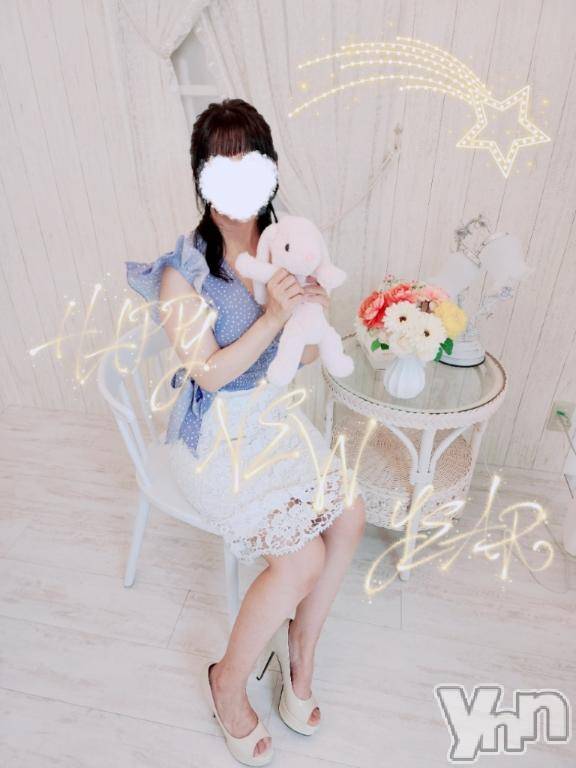甲府デリヘルLOVE CLOVER(ラブクローバー)ちかこ(30)の2025年1月4日写メブログ「🎍新年のごあいさつ🎍」